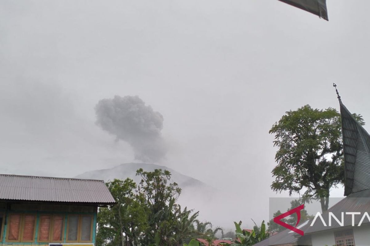 KLHK terus upayakan korban erupsi Gunung Marapi terima asuransi
