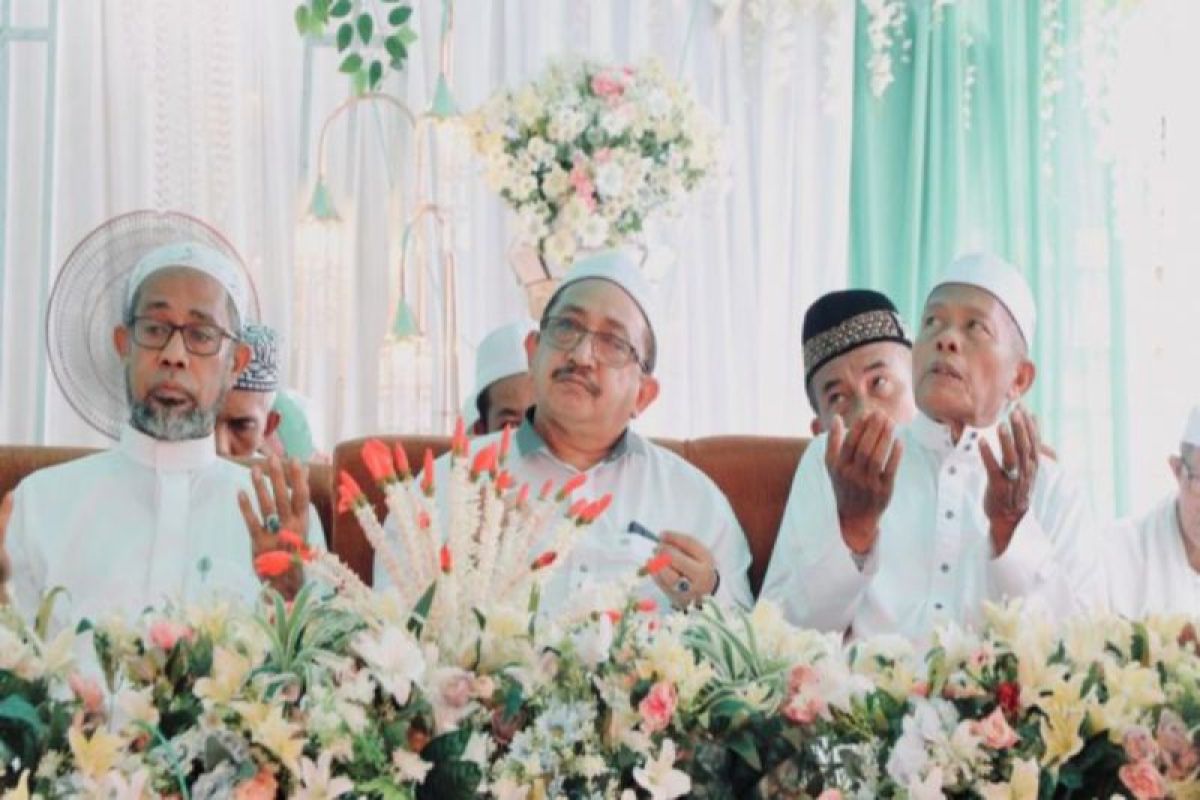 Wabup Banjar minta masyarakat meneladani akhlak ulama