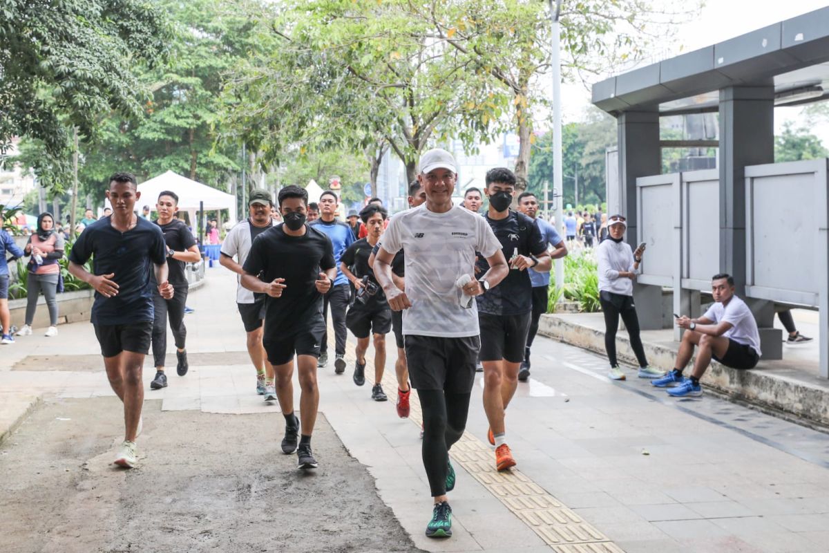 Ganjar Pranowo awali akhir pekan dengan berolahraga di CFD