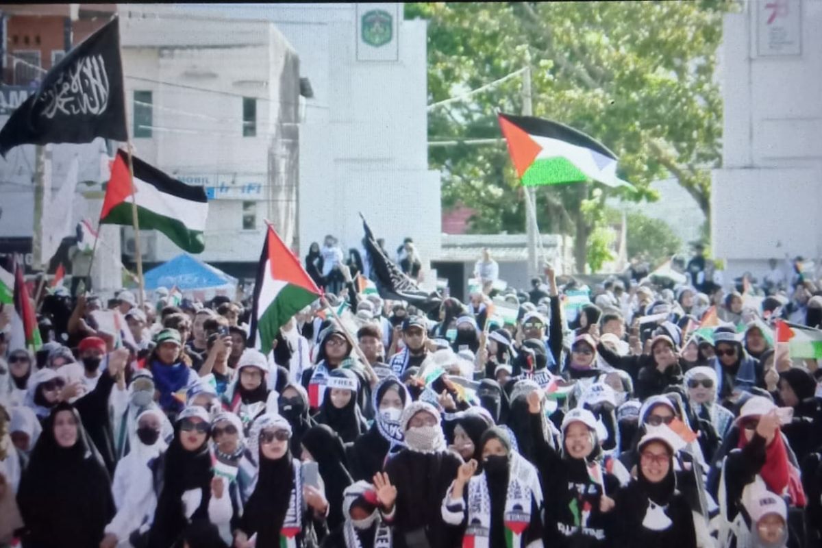 Se-ribuan masyarakat Luwu Timur ikuti imunajat dan aksi bela Palestina