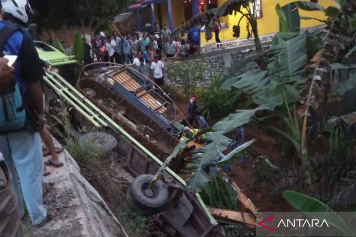 Lima orang diperiksa terkait kecelakaan menewaskan tujuh orang di Bengkulu