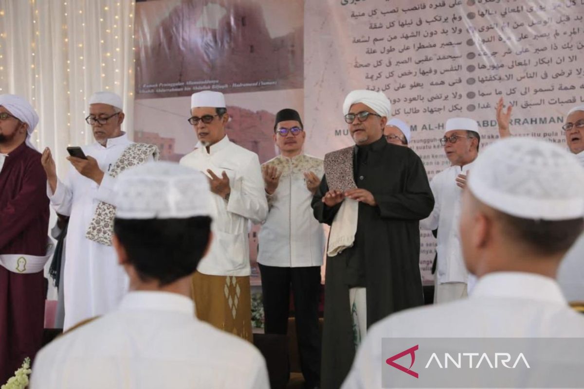 Sekda Naziarto hadiri Haul Akbar Allamatud Dunya Al Imam Abdurrahman Bin Abdullah Bilfaqih