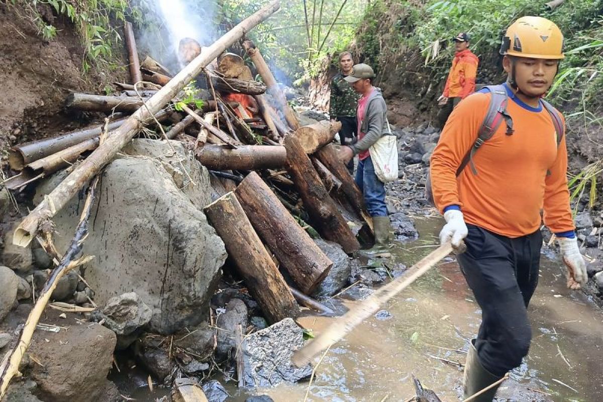 BPBD Kota Batu bersihkan Sungai Ledok untuk kurangi risiko banjir
