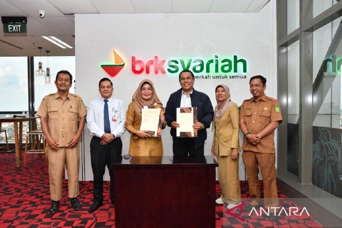 BRK Syariah siap akomodir kebutuhan transaksi finansial di SMA Negeri Plus Riau