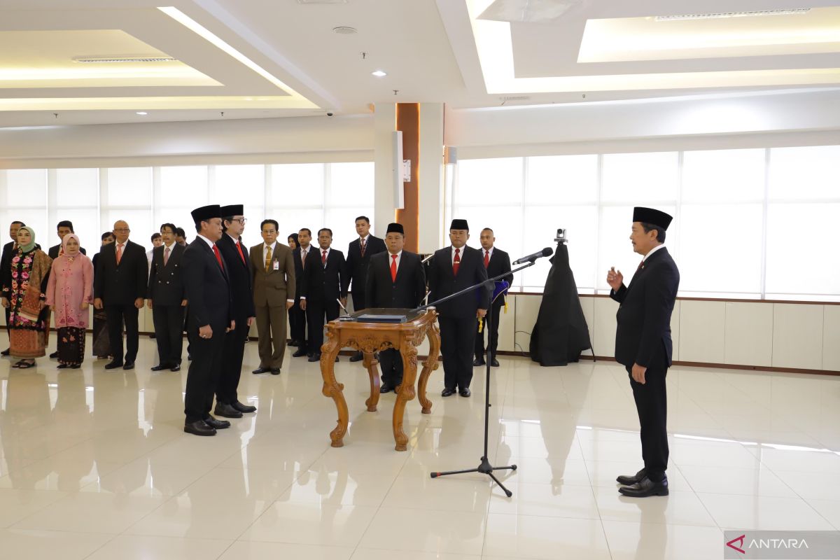 Trenggono lantik Irjen Pol Rudy Heriyanto jadi Sekjen KKP