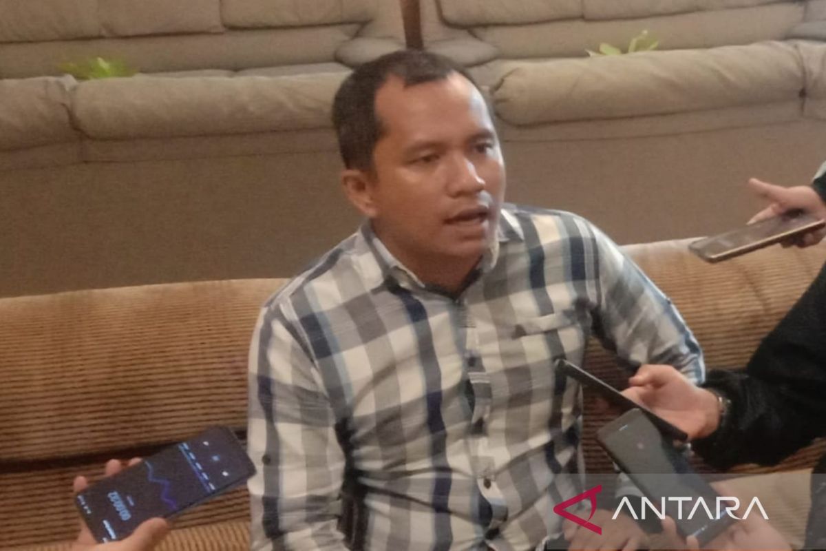 Anggota DPR klarifikasi spanduk kampanyenya di sekolah