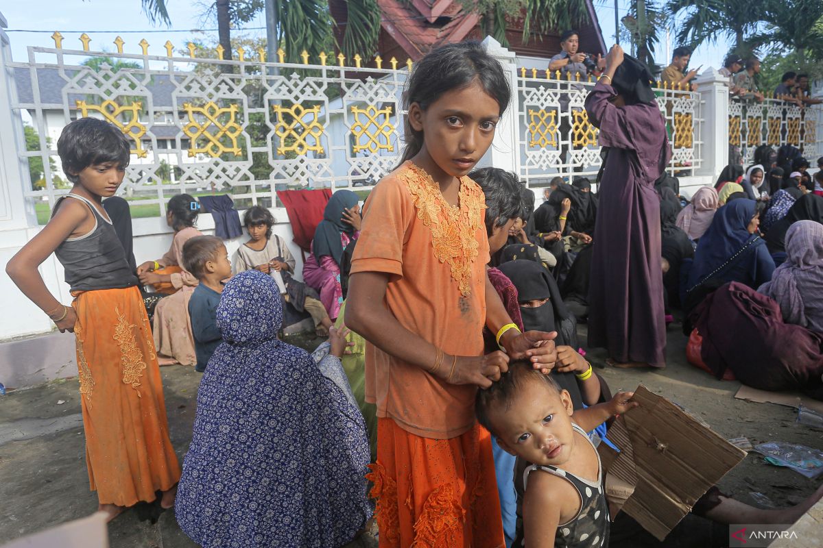 FOTO - Penolakan pengungsi rohingya di Aceh