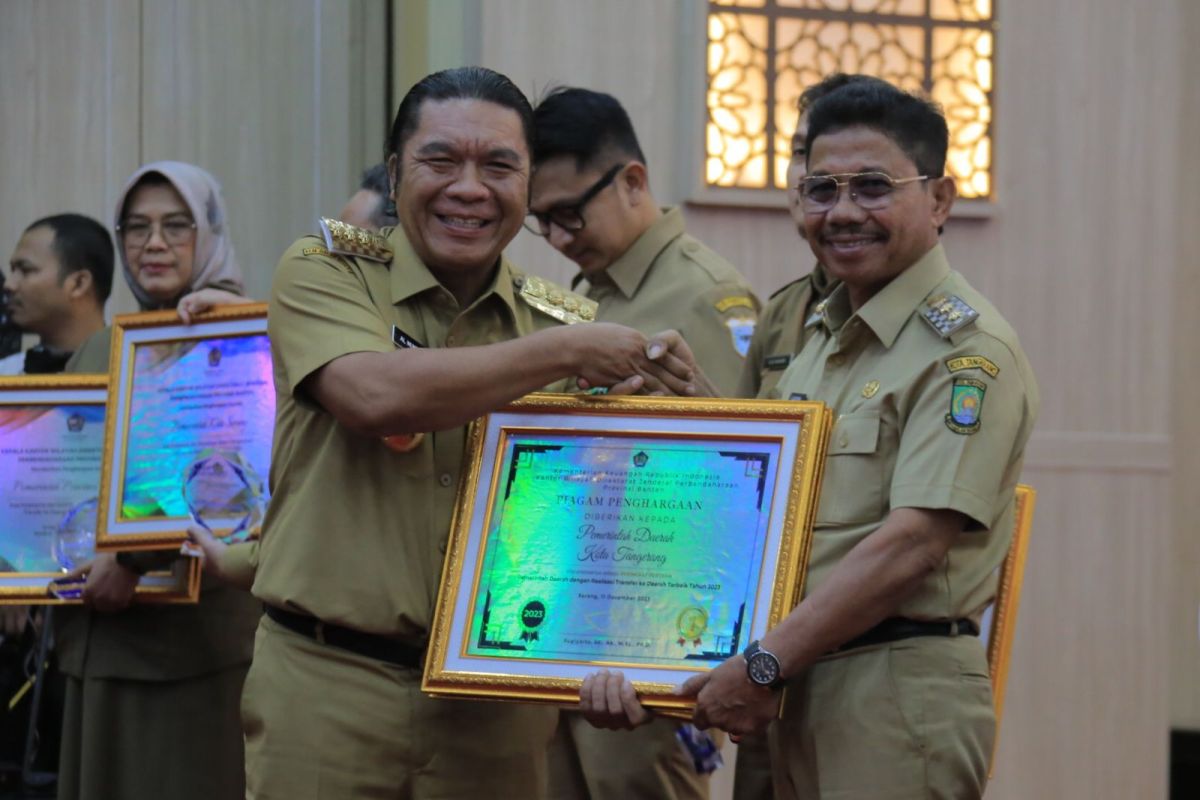 Pemkot Tangerang raih penghargaan realisasi Transfer Ke Daerah terbaik