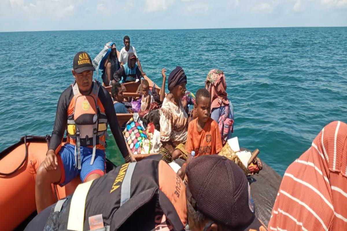 SAR Timika: 23 orang selamat saat evakuasi long boat Kaimana