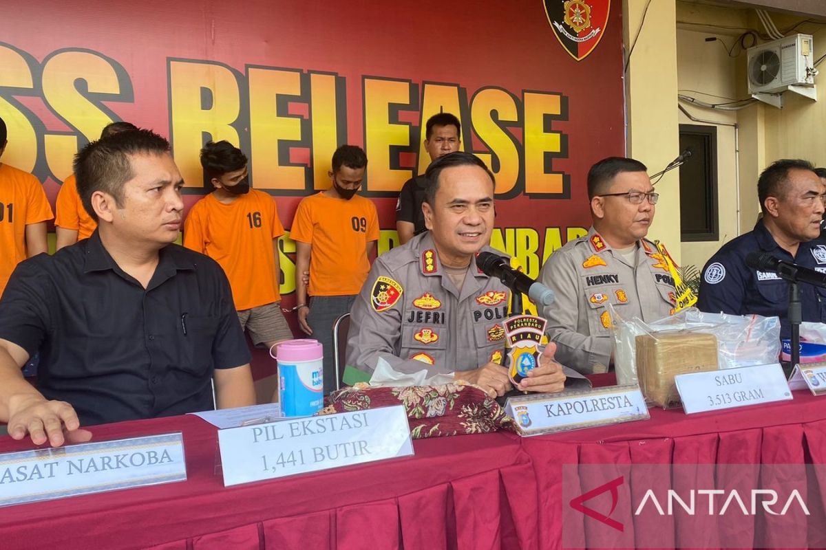 Polisi Pekanbaru gagalkan pengiriman sabu via jasa ekspedisi