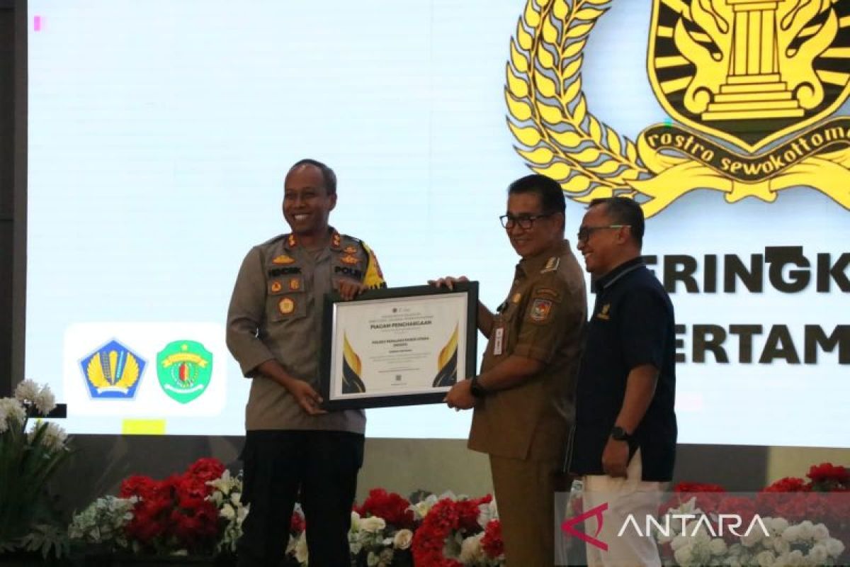 DJPb Kaltim beri penghargaan pengelolaan keuangan  Polres Penajam