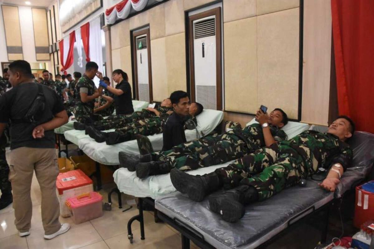 Kodam XIII/Merdeka melaksanakan donor darah peringati Hari Juang TNI AD