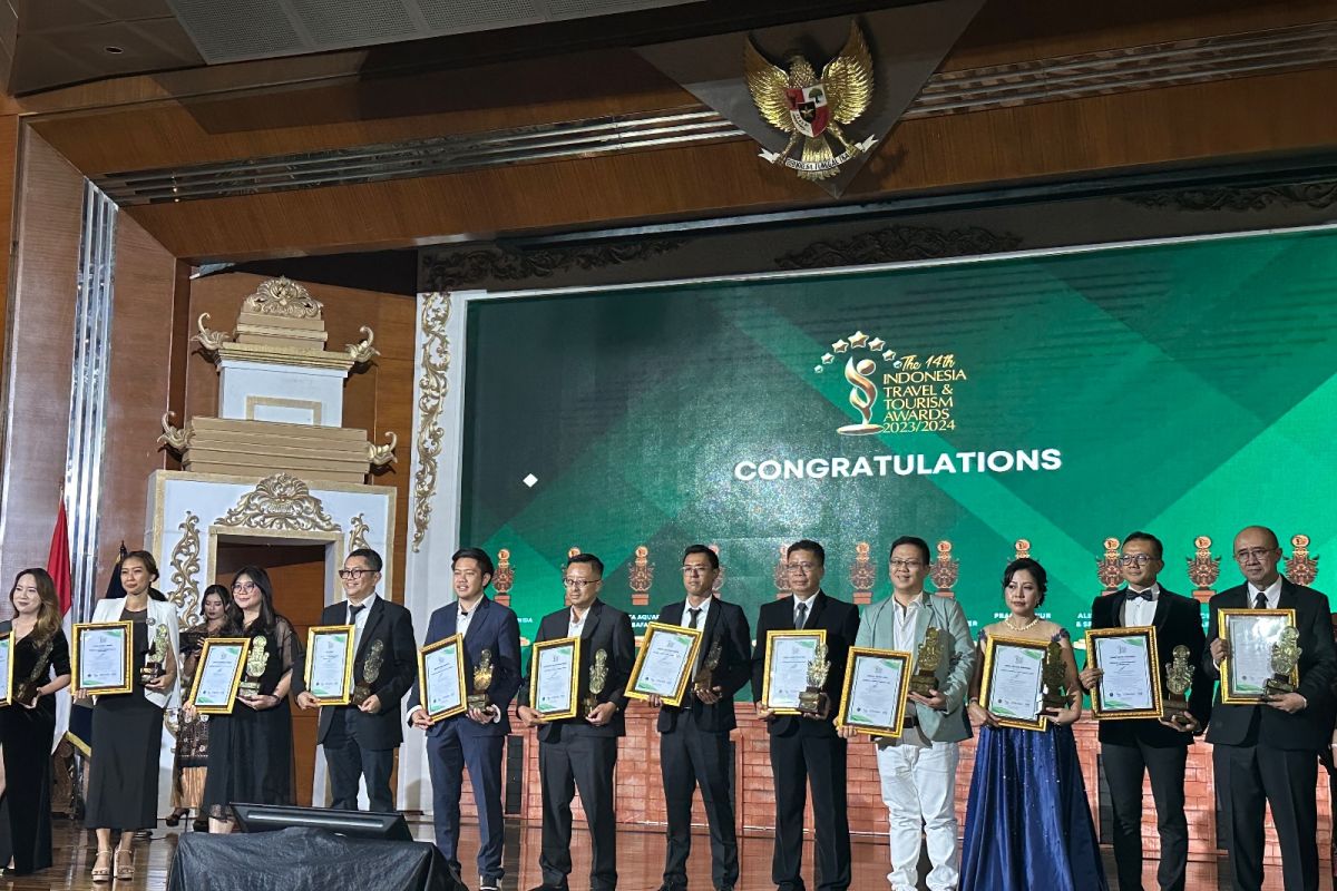 Taman Safari Prigen raih penghargaan ITTA