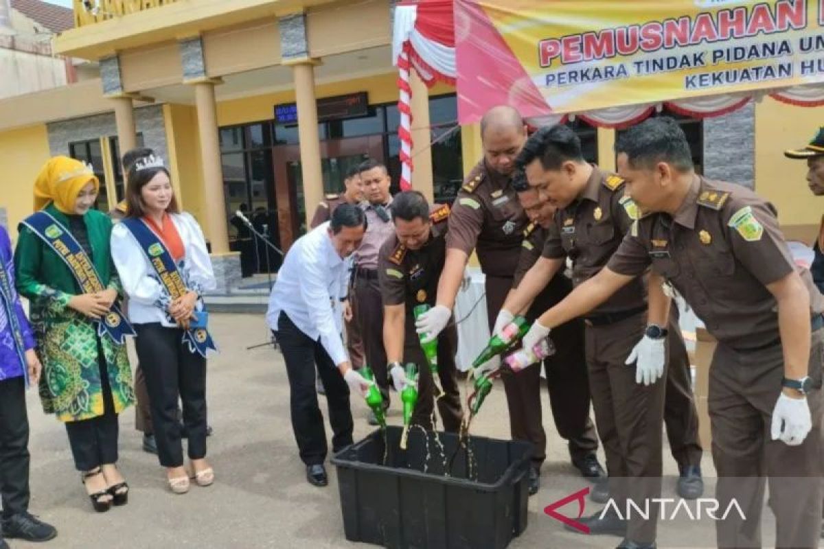 Kriminal kemarin, dari korupsi pembangunan Rumah Sakit Kelua hingga cara memilih kosmetik yang aman