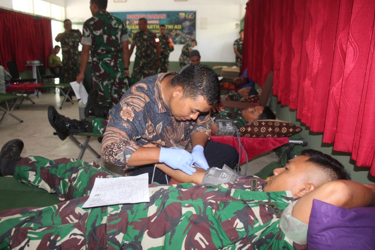 TNI Lombok Tengah kumpulkan darah aksi kemanusiaan