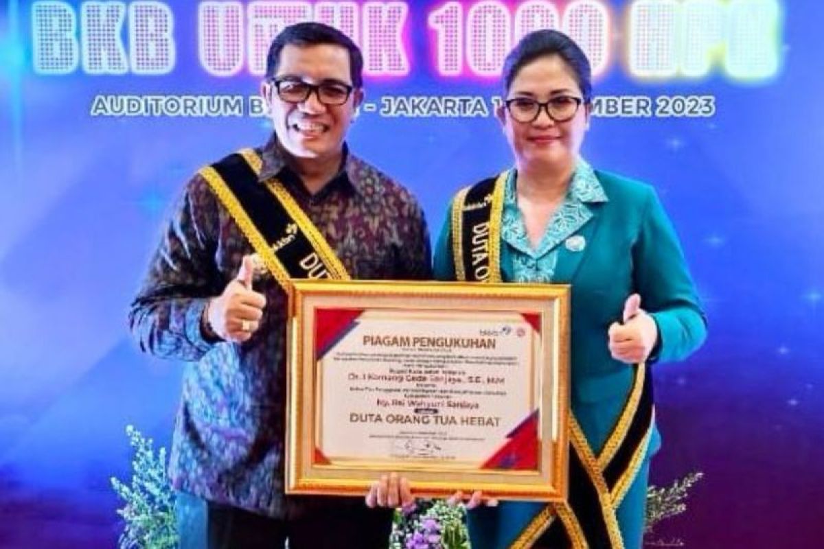 Bupati Tabanan dapat penghargaan Duta Orang Tua Hebat tingkat nasional