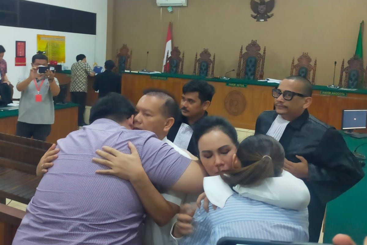 Bekas bupati Kapuas beserta istri di vonis 5 dan 4 tahun penjara