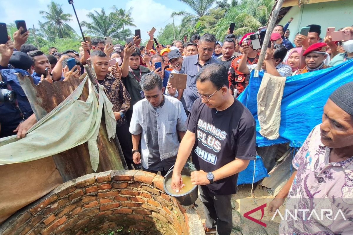 Kunjungi Kampung Bata di Pekanbaru, Anies heran ada pasutri diupah Rp100 ribu/hari