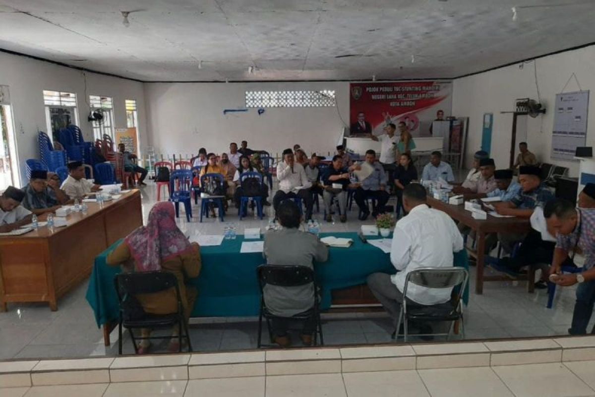 DPRD Ambon dan Pemkot lakukan konsultasi publik revisi  Perda Raja