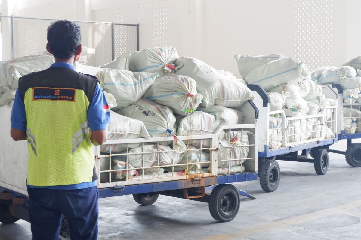 Bandara Juanda menjadi pilot project program penataan ekosistem logistik