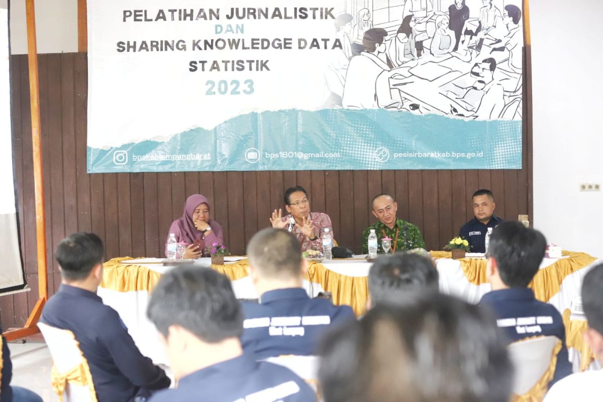 BPS Lampung Barat latih wartawan baca data statistik