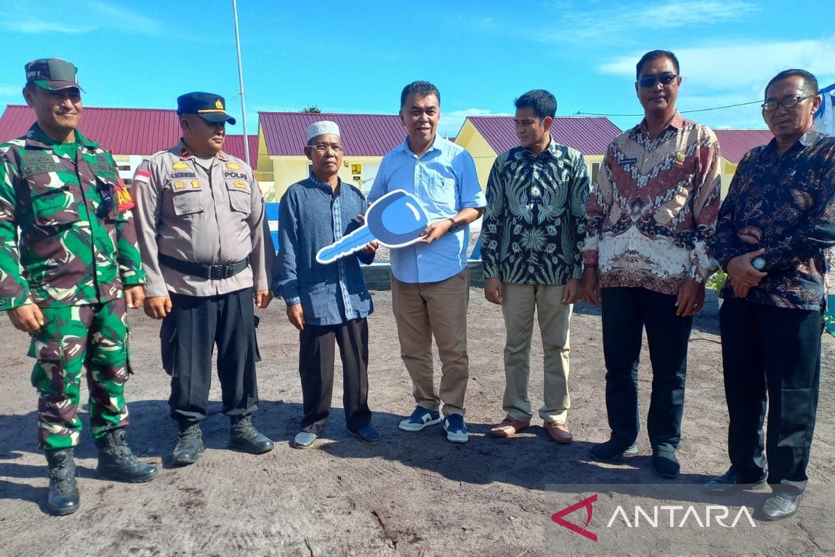 Asa membuncah setelah korban longsor Serasan terima rumah