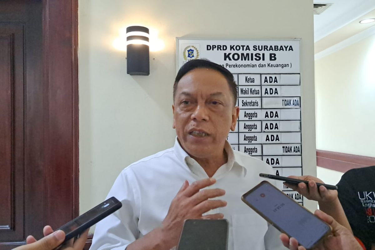 Wakil Ketua Komisi B DPRD Surabaya minta PDAM tingkatkan kualitas air