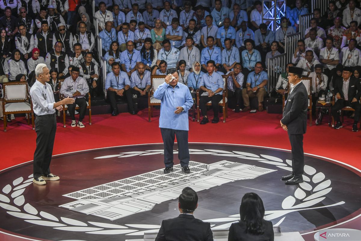 Debat Capres di KPU, Ganjar janji bereskan kasus HAM masa lalu