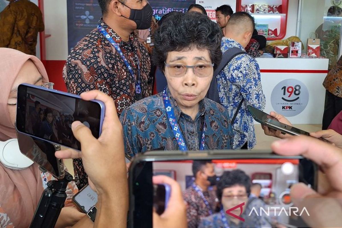 Kemarin, Marwata diperiksa hingga Firli mohon tunda sidang kode etik