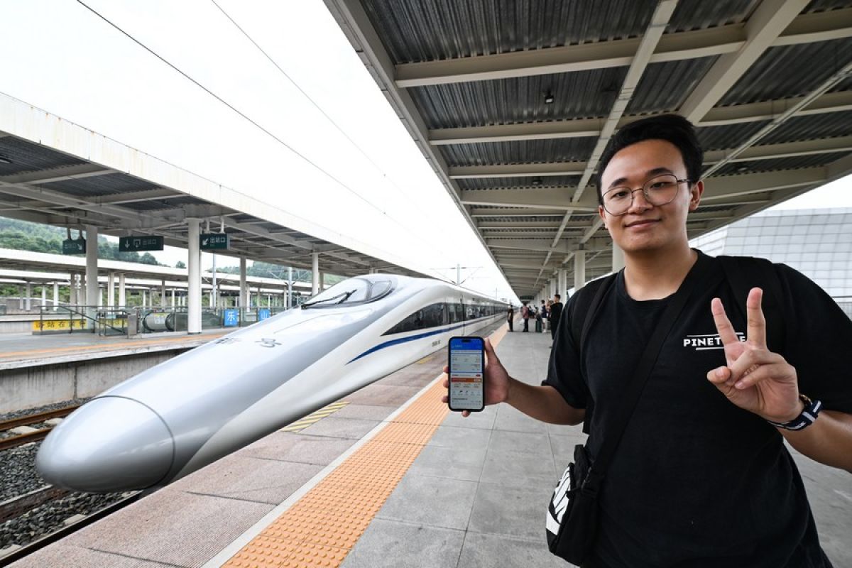 Perjalanan penumpang kereta di China naik pada 11 bulan pertama 2023