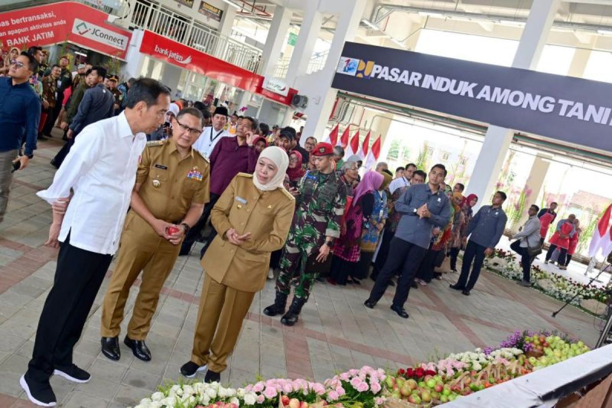 Jokowi sebut Pasar Induk Among Tani terbesar di Indonesia