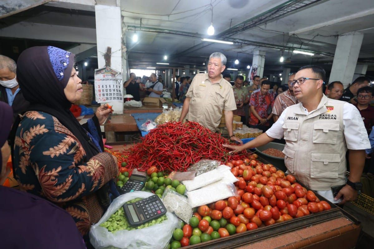 Satgas Polri pantau harga pasar di Medan  jelang Natal