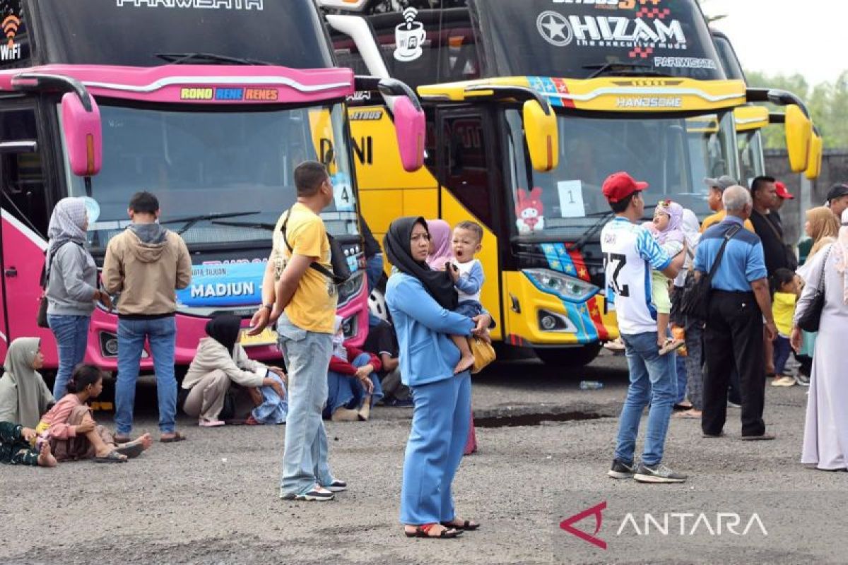 Antisipasi lonjakan kasus, Kemenkes imbau masyarakat lengkapi dosis vaksinasi COVID-19