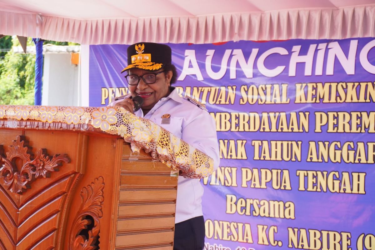 Pj Gubernur Papua Tengah minta kepala daerah bersama tuntaskan kemiskinan