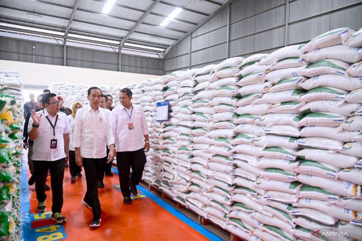 Presiden Jokowi: Bila APBN cukup, bantuan pangan CBP akan dilanjutkan