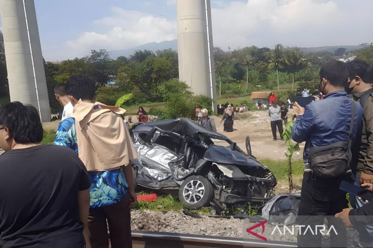 Korban meninggal kecelakaan kereta di Bandung Barat bertambah