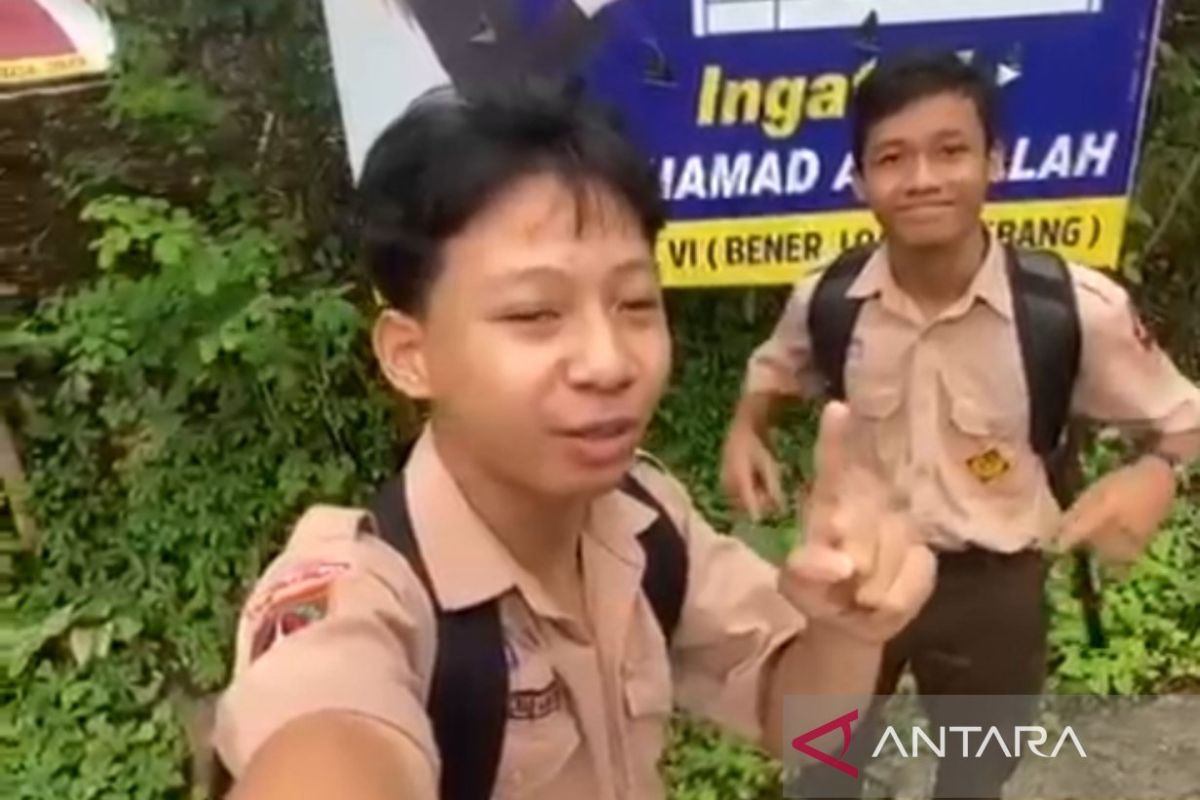 Viral konten video kampanye anak sekolah mengajak pilih salah satu caleg