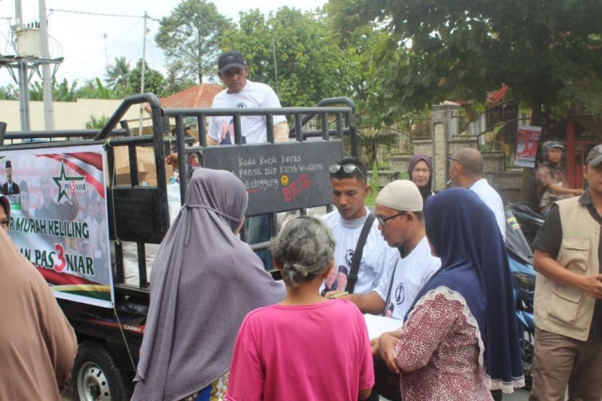 Relawan Ganjar gelar pasar murah keliling di Tebing Tinggi dan Sergei