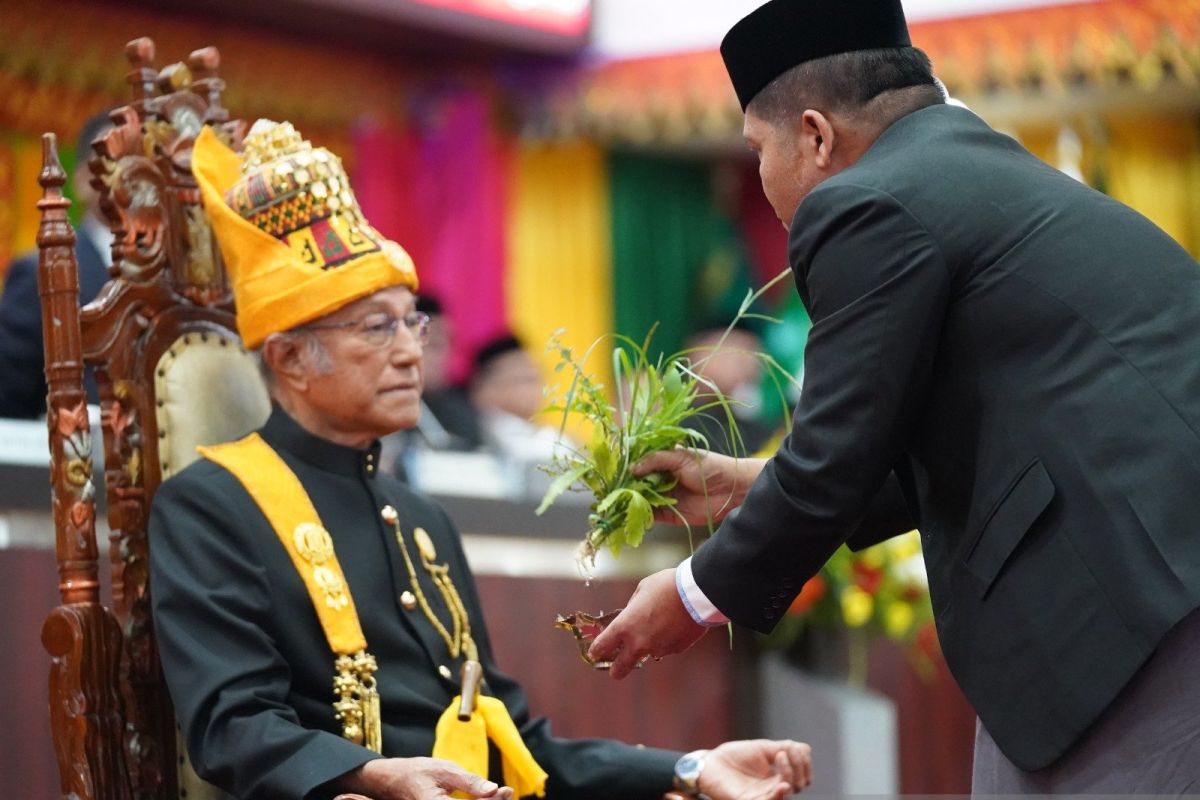 Tgk Malik Mahmud kembali diangkat menjadi Wali Nanggroe Aceh