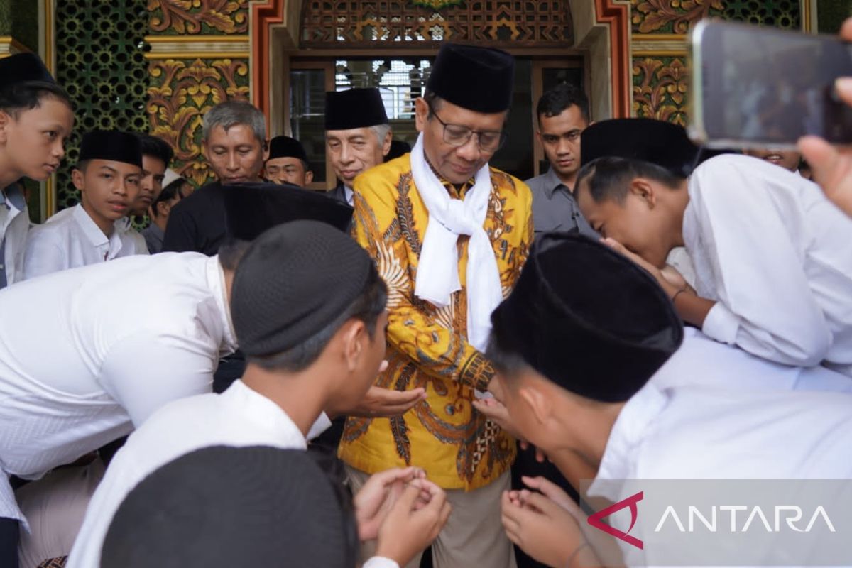 Mahfud disambut meriah santri Ponpes Alquran Ciamis