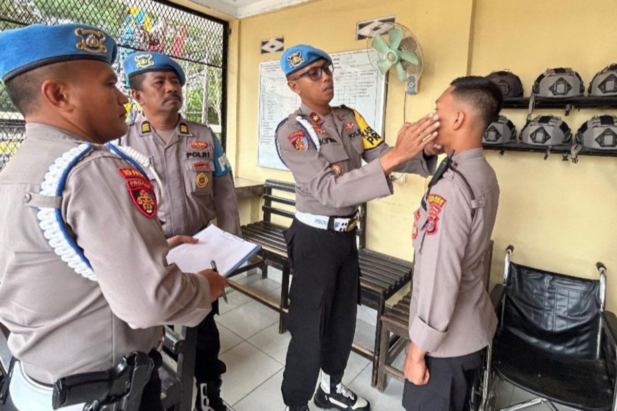 Polda Sulawesi Tenggara tindak 10 personel Polres Konawe yang langgar disiplin