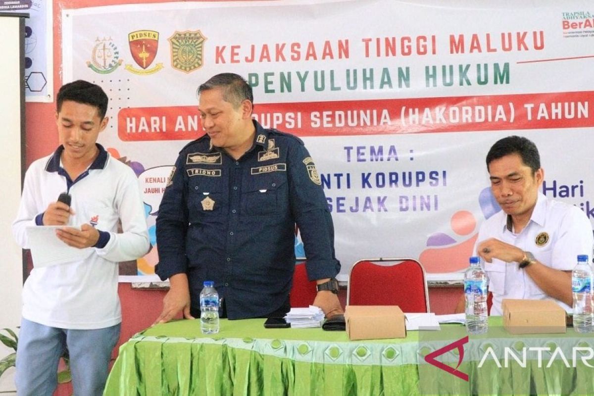 Kejati Maluku  lakukan penyuluhan anti korupsi kepada siswa SMA