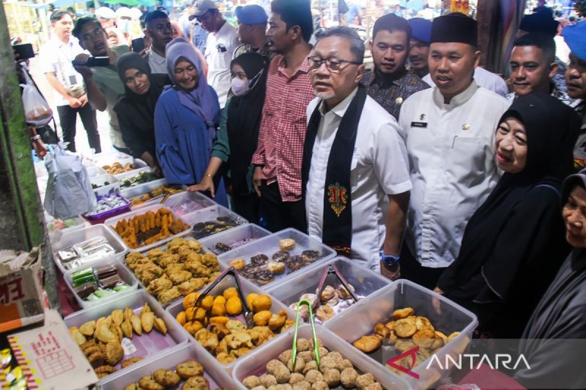 FOTO - Kunker Menteri Perdagangan ke Pasar Lhokseumawe