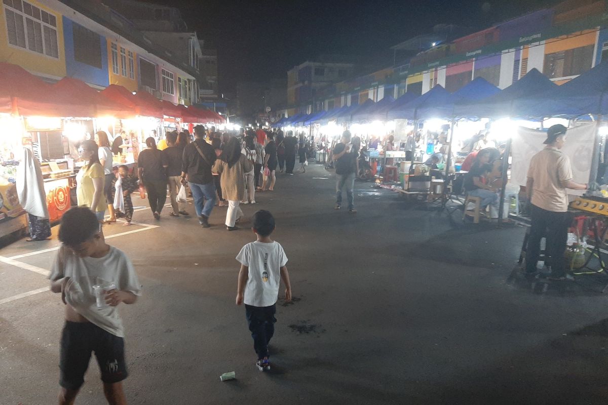 Pemkot Tanjungpinang fasilitasi UMKM berjualan di kota lama