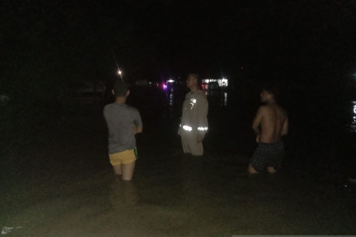 Banjir genangi puluhan rumah warga di Poso Pesisir