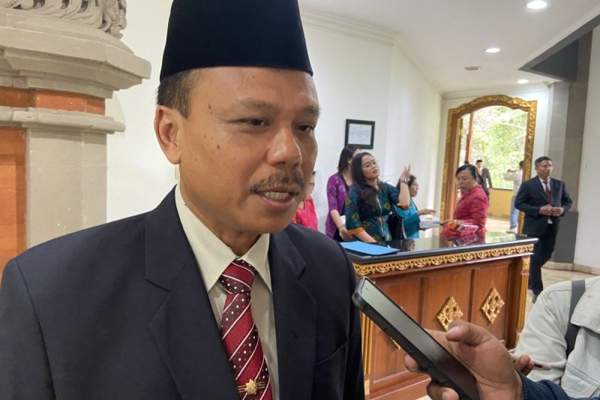 Pegawai Pemprov Bali wajib pakai angkutan rendah emisi mulai 2024