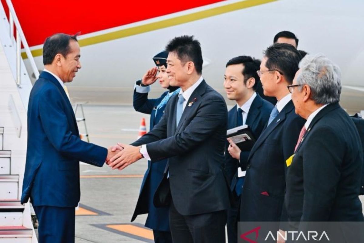 Jokowi tiba di Tokyo Jepang bertemu PM Kishida