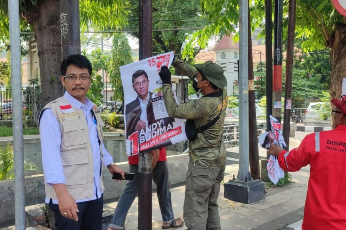 Bawaslu Semarang amankan 815 APK langgar aturan, PSI terbanyak