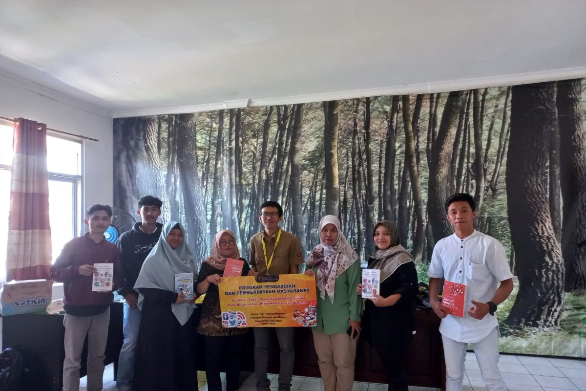 Tim Pengmas UI edukasi pelaku UMKM Bogor tentang media sosial digital