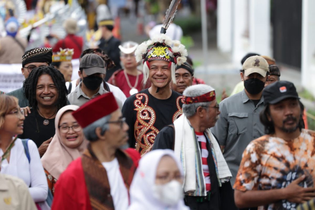 Ganjar sebut Kirab Budaya Nitilaku di UGM wujud nilai kerakyatan